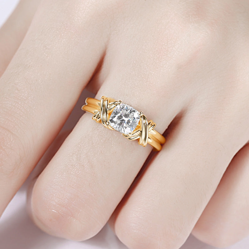 Knuten Band Statement Ring | Guld