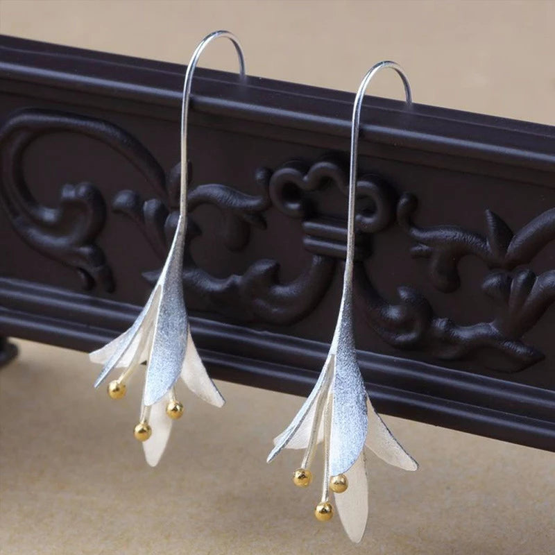 Exclusive Silverfärgad Floral Örhängen