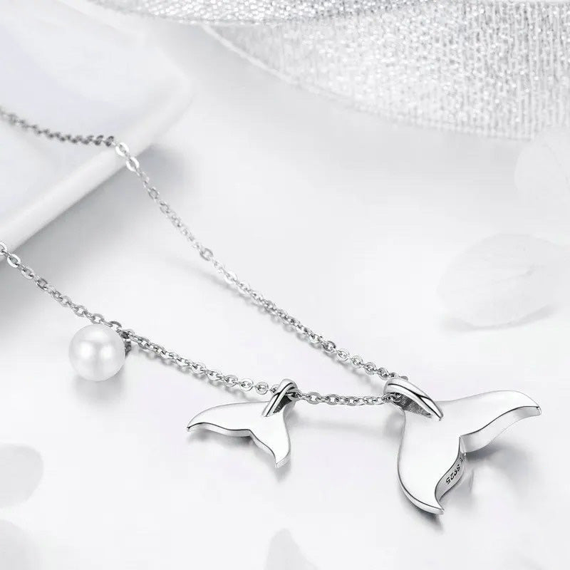 Whale Tail Pärla Ocean Halsband