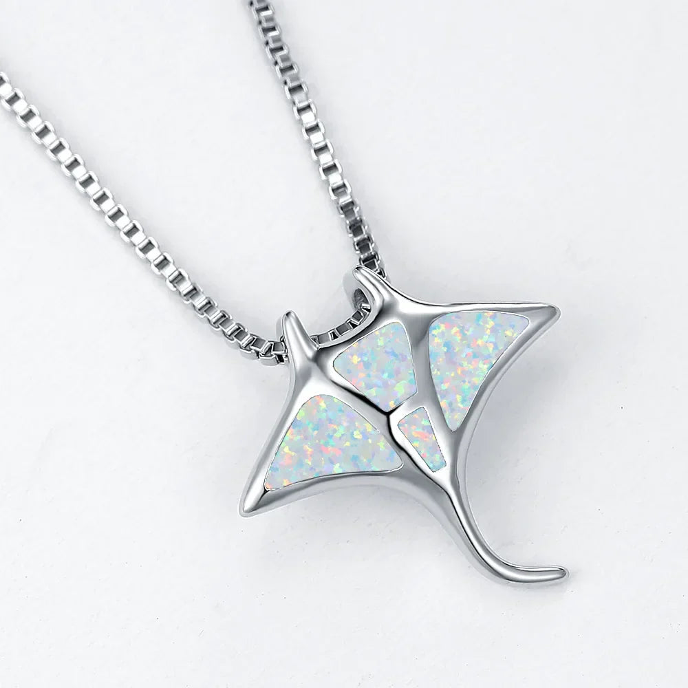 Manta Ray Blue Opal Ocean Halsband