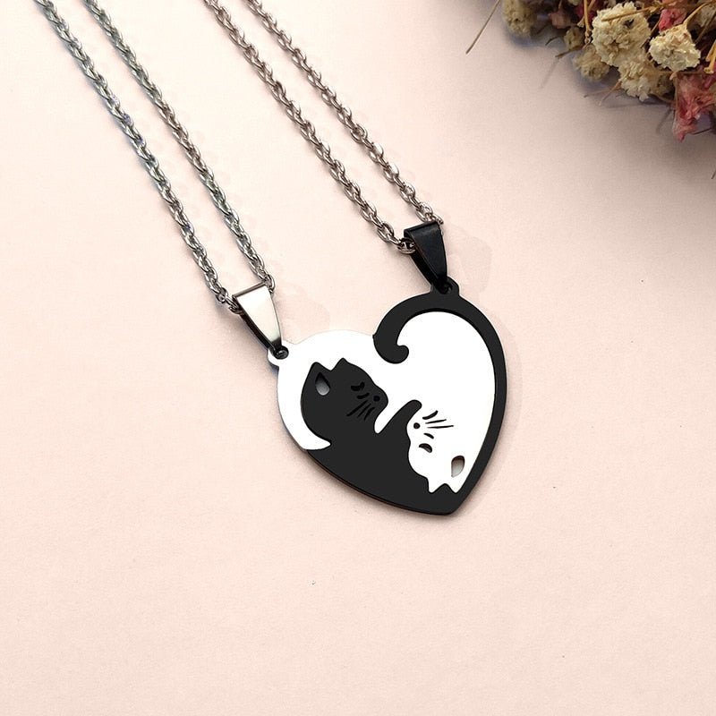 Ying Yang Black And White Katt Love Halsband