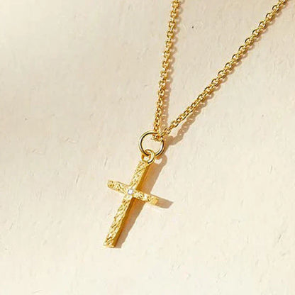 halsbandset med kors och initial | Guld