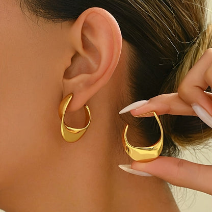 Sculpted Crescent creolörhängen | Guld