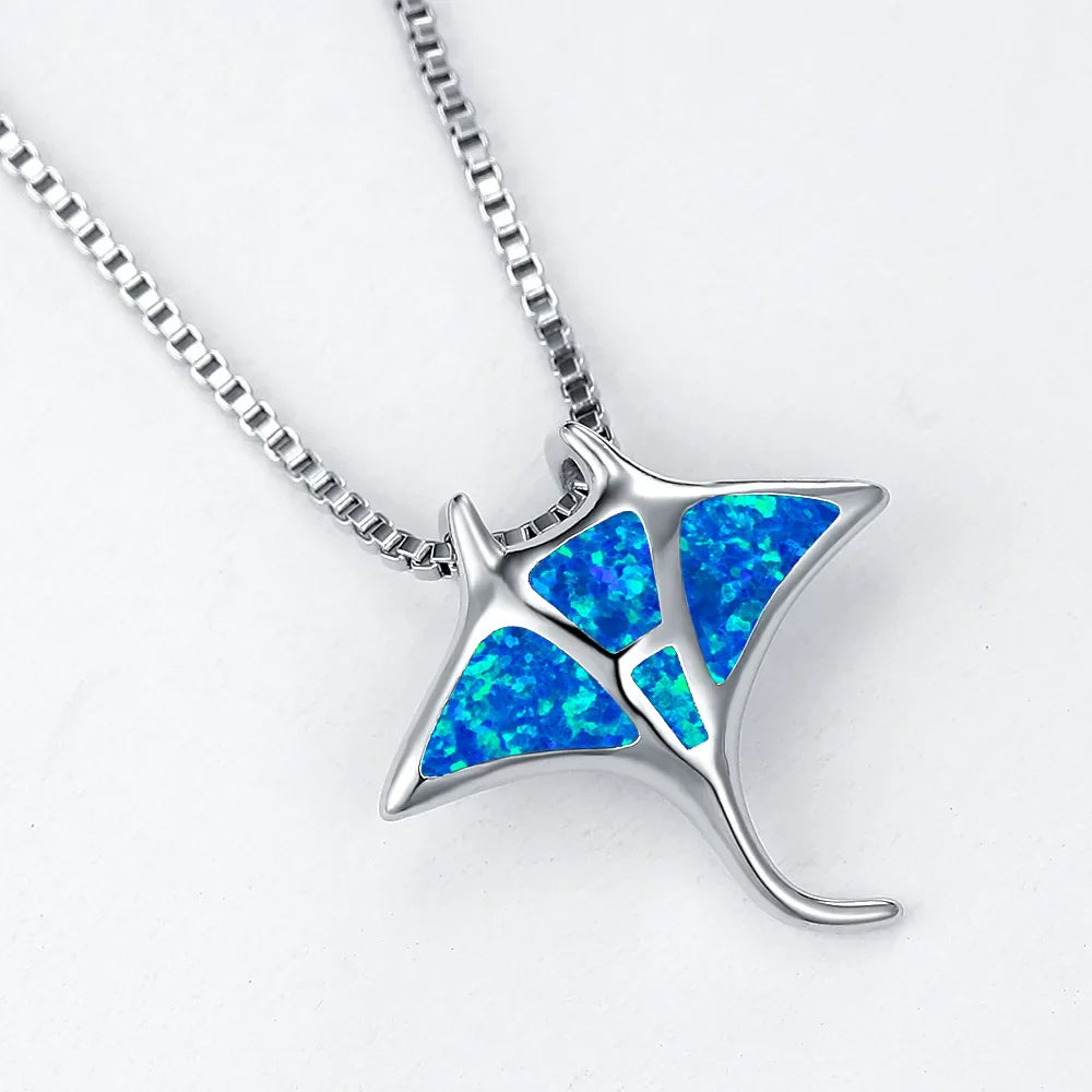 Manta Ray Blue Opal Ocean Halsband