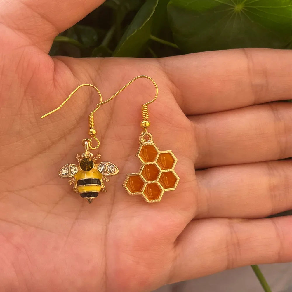 Gyllene Bi Honeycomb Kristall Örhängen