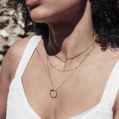 Öppen Circle Tre Row halsband | Guld