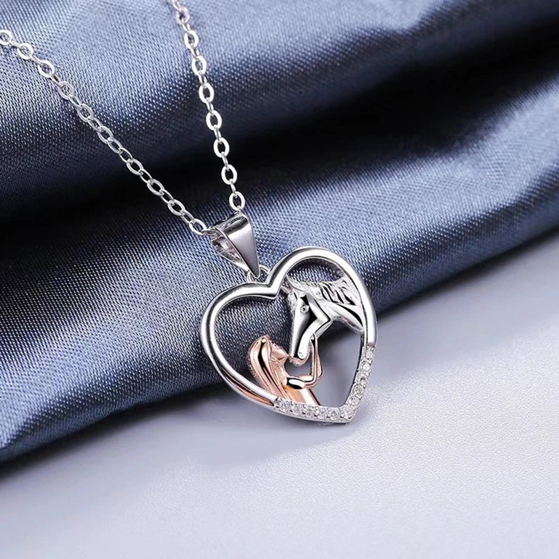 Beautiful Hjärta Zircon Girl And Horse Halsband