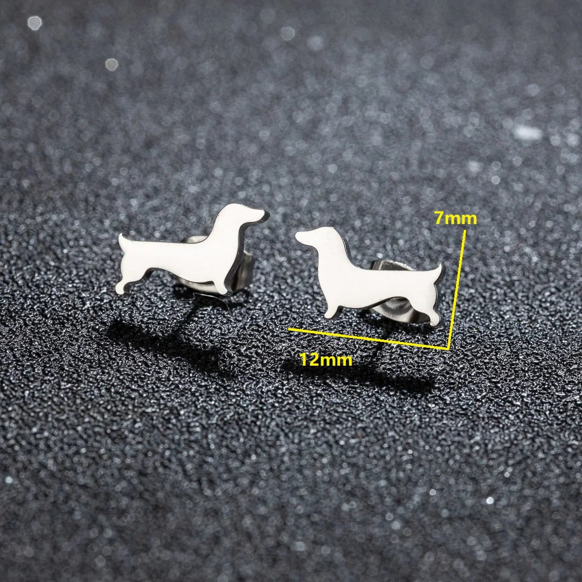 Sterling Silver Dachshund Silhouette Stud Örhängen