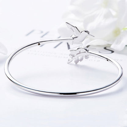 Justerbar Humming Fågel Ring With Rhinestone Diamond
