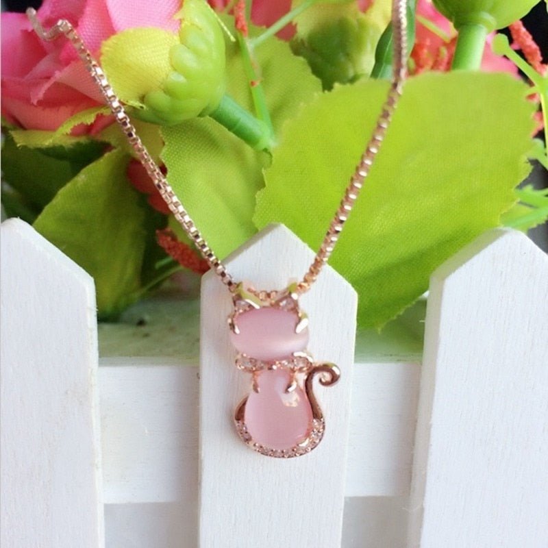 Pink Stone Lovely Katt Halsband With Zircon